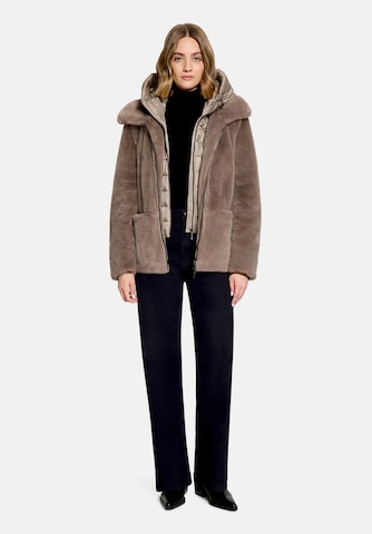 Amber & June Jacke in Braun