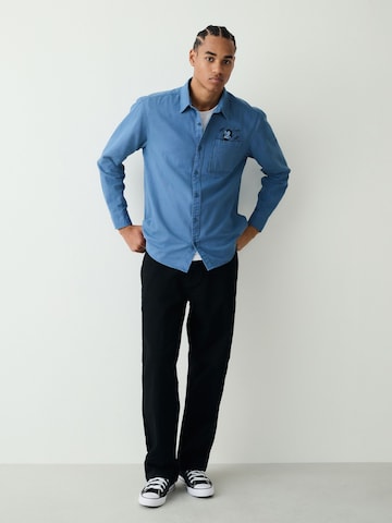 Next - Ajuste regular Camisa en azul