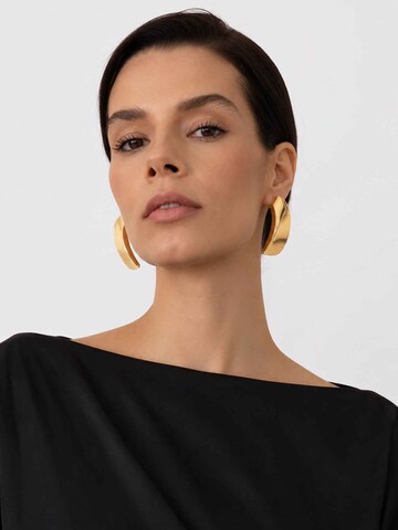 RteRme Oorbellen 'Pavina Earrings' in Goud: voorkant