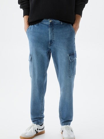 Pull&Bear Regular Cargojeans in Blauw: voorkant