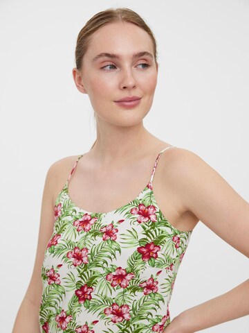 Top 'Easy' de la Vero Moda Petite pe alb