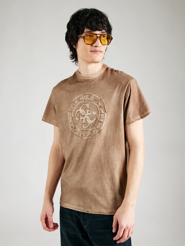 GUESS Bluser & t-shirts i brun: forside