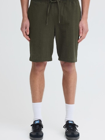 INDICODE JEANS - regular Pantalón chino ' IDCorson ' en verde: frente