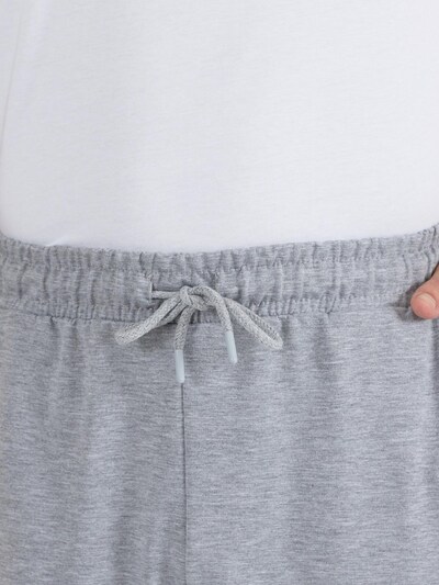 Maxx Free Workout Pants in S in Light grey, Item view