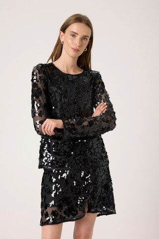 SOAKED IN LUXURY Blouse 'SLWinslet' in Black: front