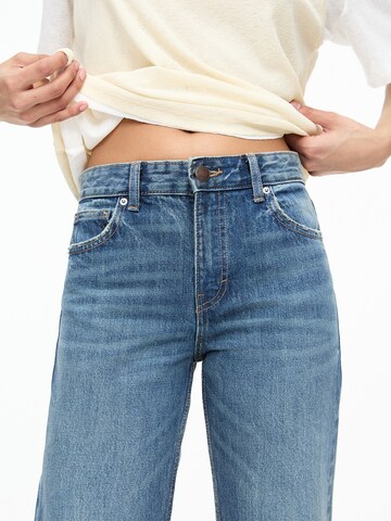 Pull&Bear Loose fit Jeans in Blue