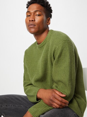 LEVI'S ® Trui 'Battery Crewneck Sweater' in Groen