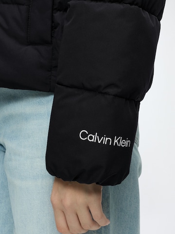 Calvin Klein Jeans Zimska jakna | črna barva