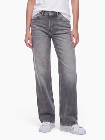 regular Jeans 'ONLJUICY' di ONLY in grigio