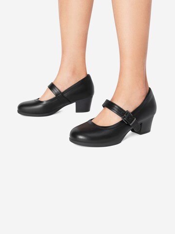 Dream Pairs Pumps in Black