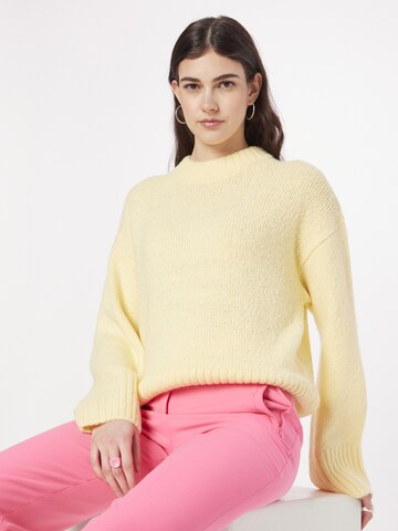 Gina Tricot Pullover 'Charlie' in Gelb: predná strana