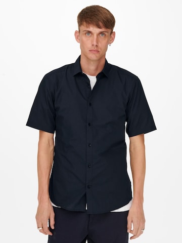 Coupe regular Chemise 'Sane' Only & Sons en bleu : devant