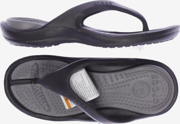 Crocs Sandalen 39 in Schwarz: predná strana