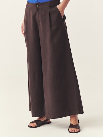 TATUUM Свободный крой Штаны в Коричневый: спереди