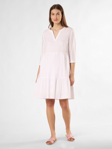 Marie Lund Dress in White: front