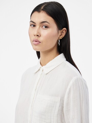 Chemisier 'MASTINA' PIECES en blanc