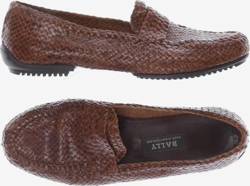 Bally Flats & Loafers in 37,5 in Brown: front