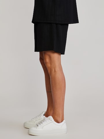 SikSilk Regular Pants in Black