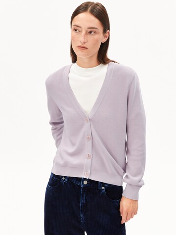 ARMEDANGELS Strickjacke MENAAL LINKS in Lila: Vorderseite