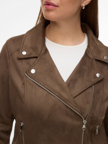 Veste mi-saison 'VMCJose' Vero Moda Curve en marron