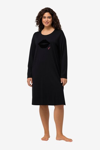 Chemise de nuit Ulla Popken en noir : devant