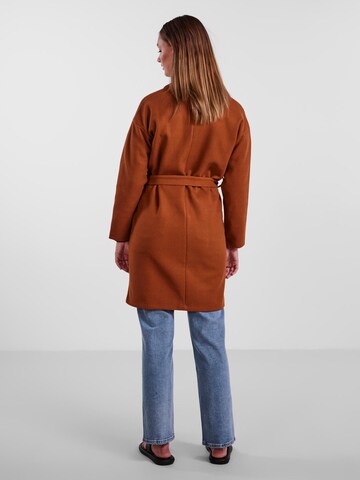 PIECES Between-Seasons Coat 'Jolene' in Brown