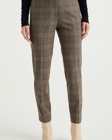 WE Fashion - Tapered Pantalón de pinzas en marrón
