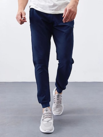 Tommy Life - Calças de desporto 'Jogginghose' em azul: frente