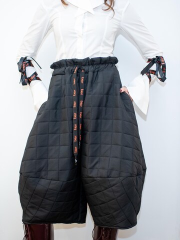 Wide leg Pantaloni 'Ballonique' di IUnique in nero