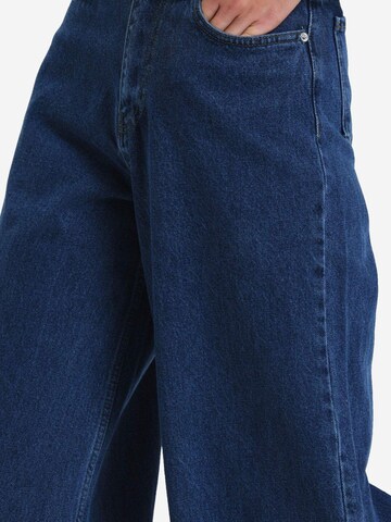 Hiccup Wide leg Jeans in Blue