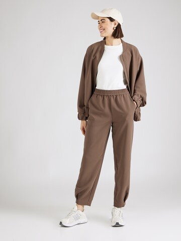 Effilé Pantalon 'Christis' minimum en marron