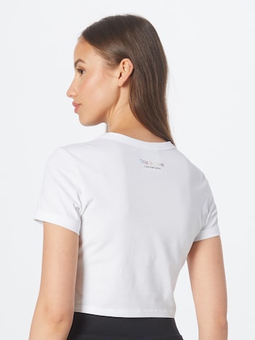 Calvin Klein Jeans - Camiseta en blanco