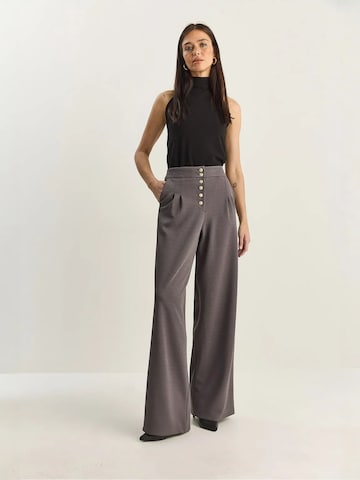 Wide Leg Pantalon à pince Bianco Lucci en gris