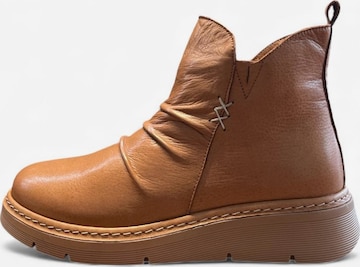 Begoria Boots in Beige: front