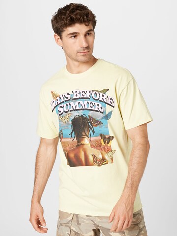 T-Shirt 'Days Before Summer' MT Upscale en jaune : devant