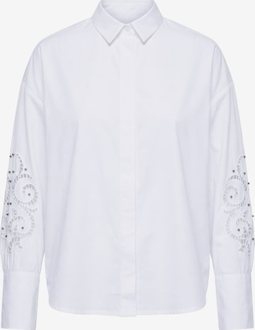 Studio Untold Blouse in White: front