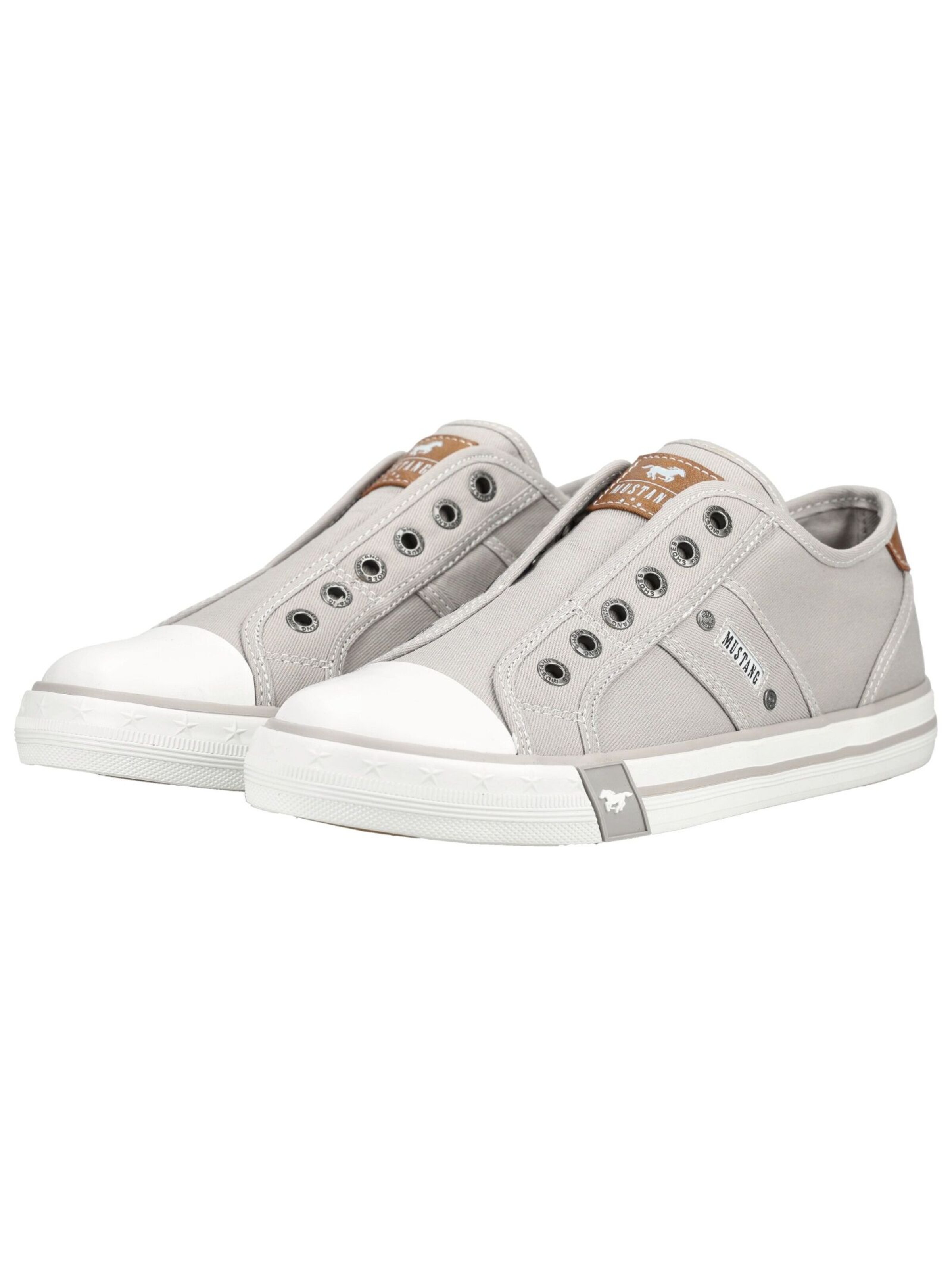 MUSTANG Slip On in Grau