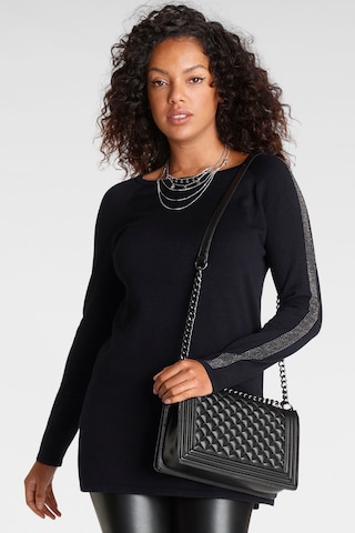 LAURA SCOTT Sweater in Black: front