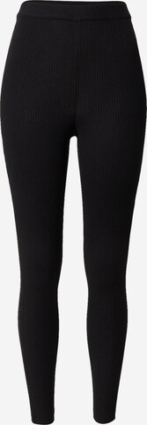 Urban Classics Skinny Leggings in Black: front