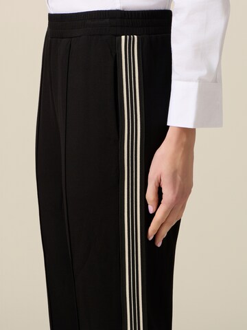 oltre Loose fit Trousers in Black