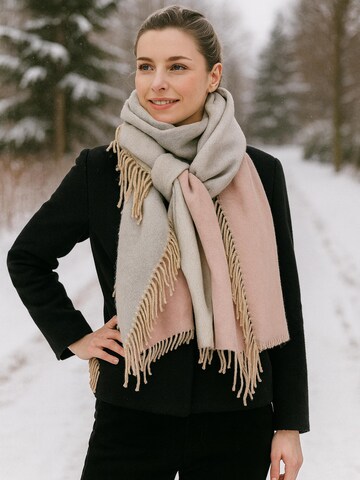 COLLEZIONE ALESSANDRO Scarf 'Wendeschal' in Pink: front