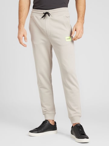 Effilé Pantalon 'Doak' HUGO Red en gris : devant