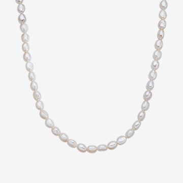 Valero Pearls Necklace in White