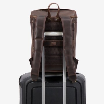 Buckle & Seam Rucksack 'Siwa' in Braun