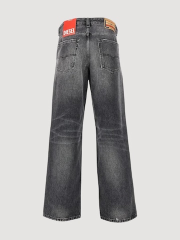 regular Pantaloni di DIESEL in nero