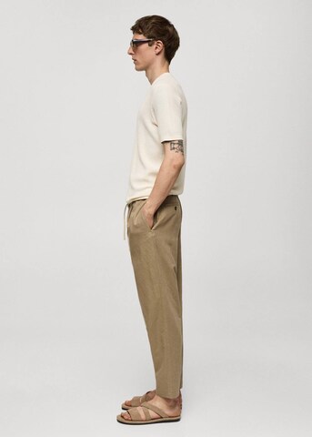 Effilé Pantalon 'Romelino' MANGO MAN en vert