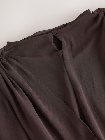 Next - Blusa em castanho