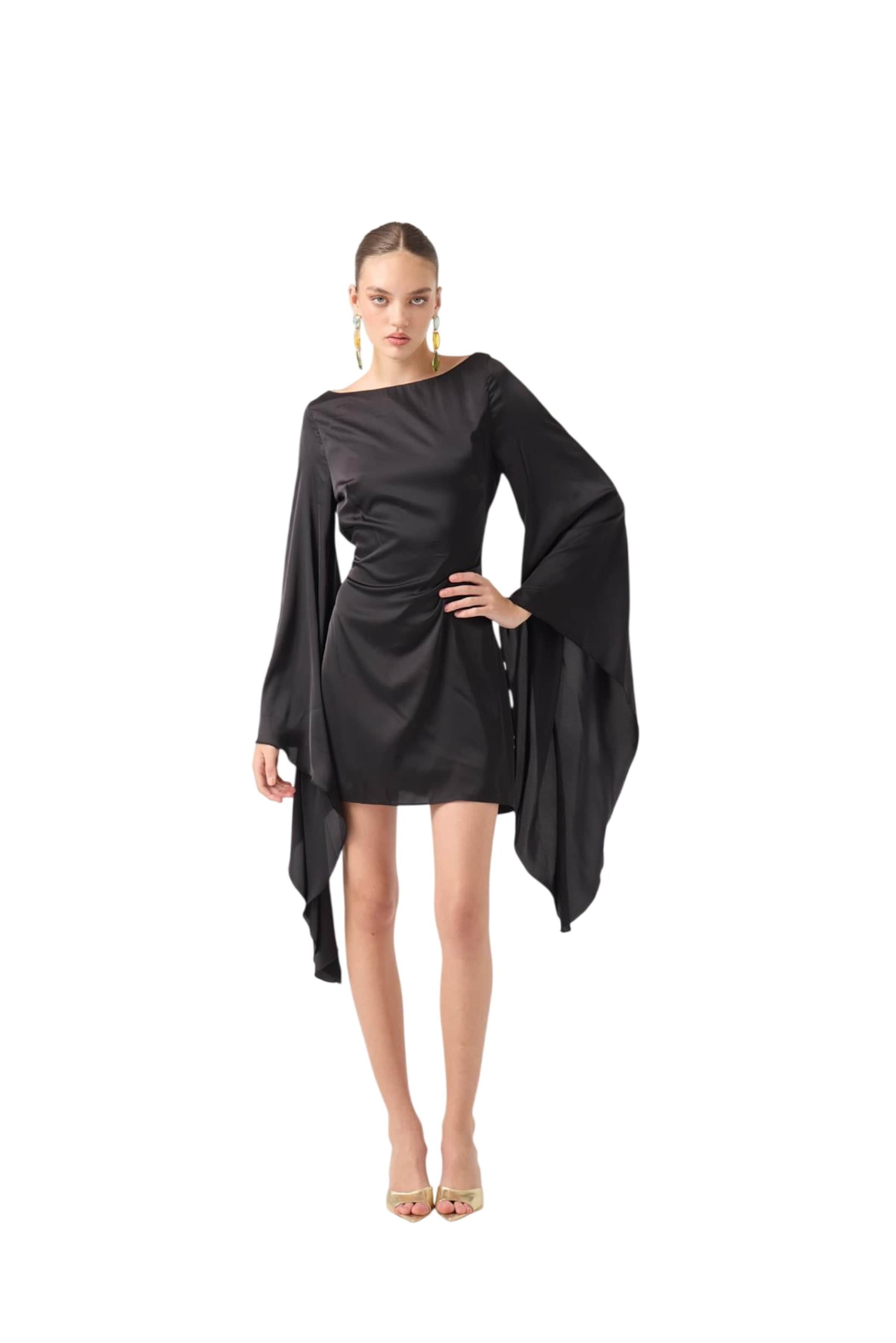 HOLLY LOLLY Kleid in Schwarz: Vorderseite