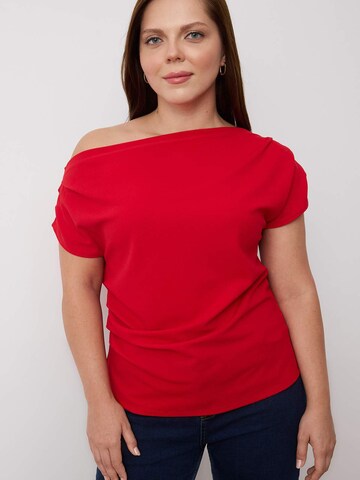 Trendyol Curve - Camiseta en rojo: frente