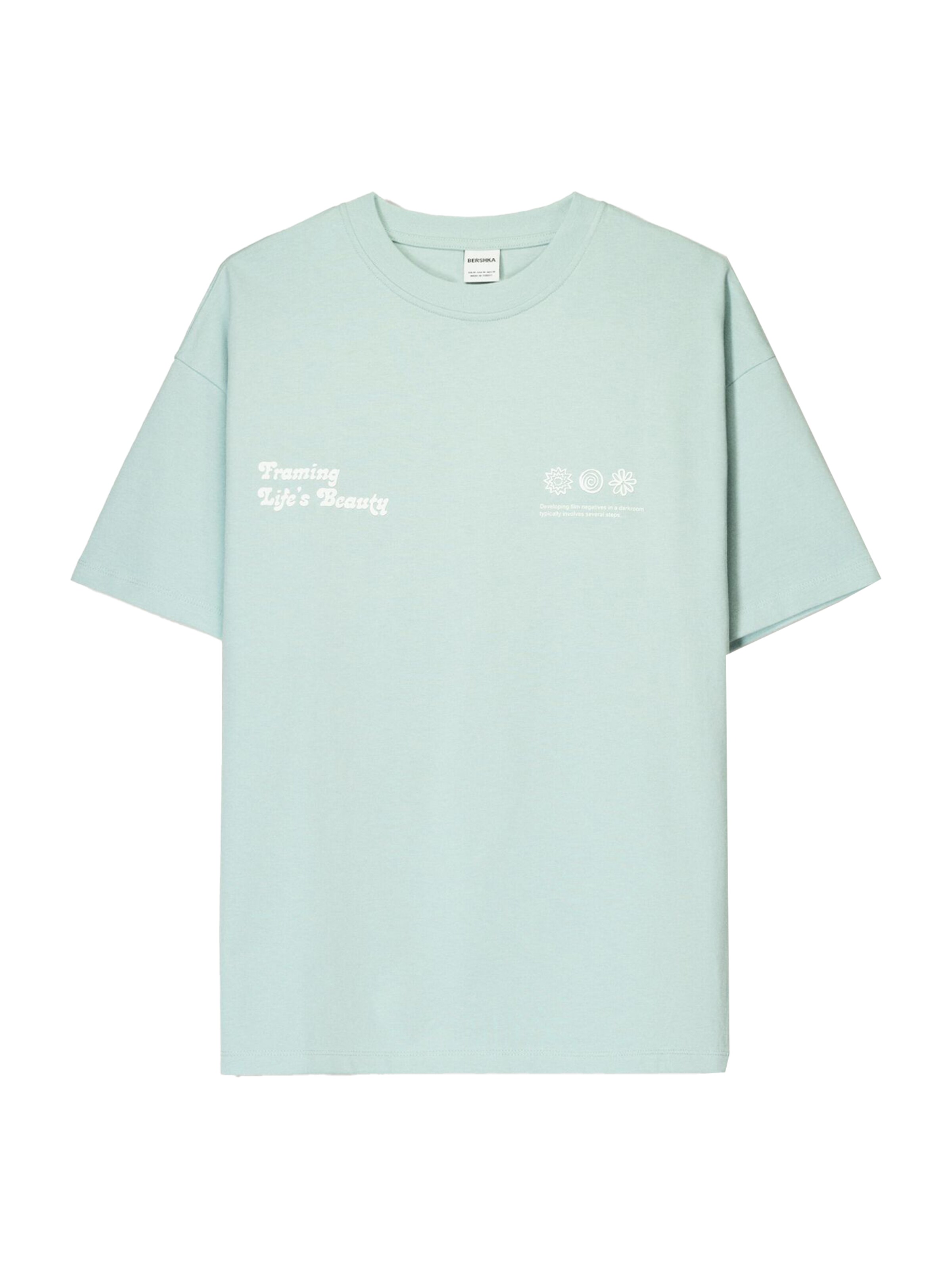 Tricou de la Bershka pe albastru: față